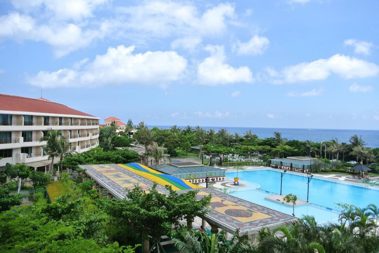 Howard Beach Resort Kenting Exterior photo View of the resort