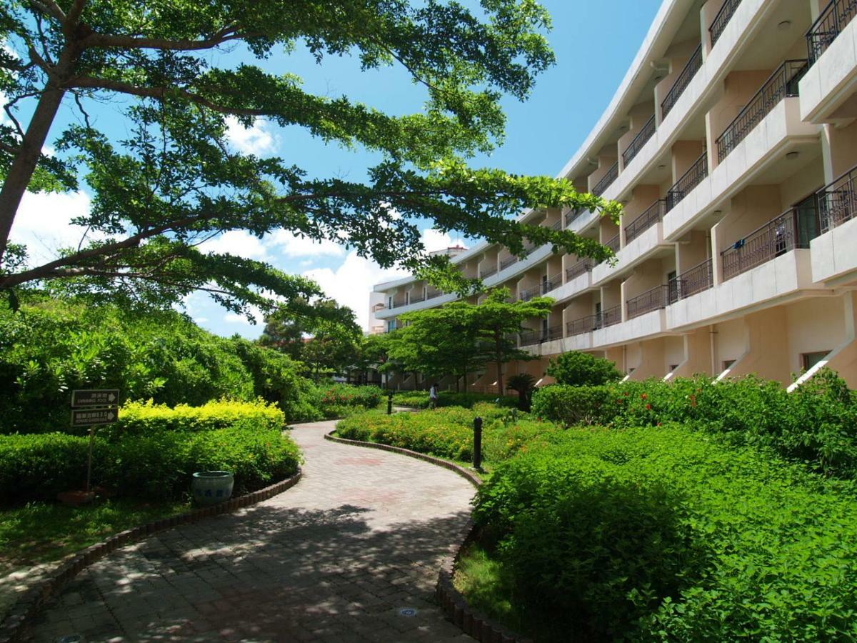 Howard Beach Resort Kenting Exterior photo The University of Shiga Prefecture